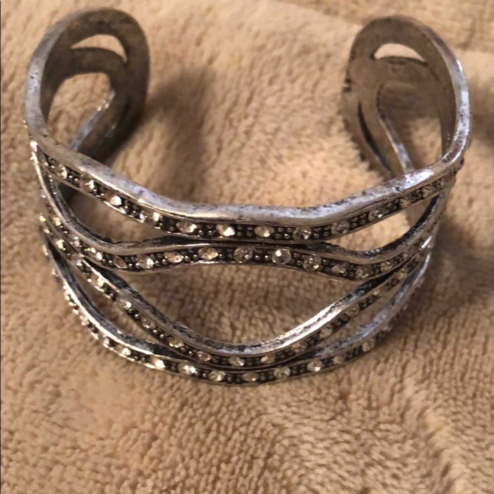 Silver cuff bracelet - Picture 2 of 3